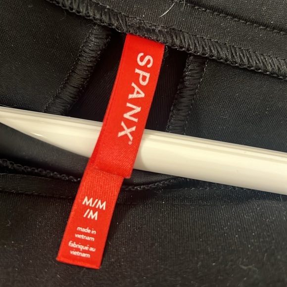 Spanx leggings, size M - Picture 3 of 4